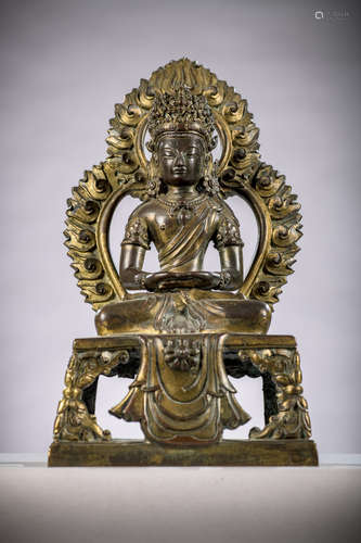 A Chinese gilt bronze statue 'Amitayus', Qianlong period (20 cm)