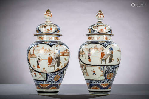 A pair of vases in Chinese Imari porcelain 'elegant ladies', 18th century (50 cm) (*)