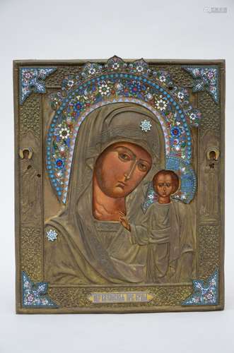 A Russian icon 'Madonna with child', metal frame with enamel (36x44cm)