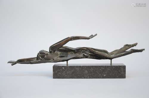 Jos De Decker: bronze sculpture 'the swimmer' (20x60 cm)