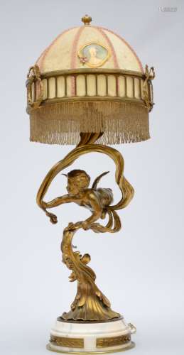 A gilt bronze lamp on marble foot 'amor' (93cm)