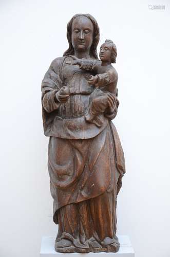 A wooden statue 'standing Madonna and Child' (103 cm)