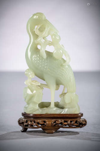 A Chinese jade sculpture 'crane', Qing dynasty (12x7 cm)