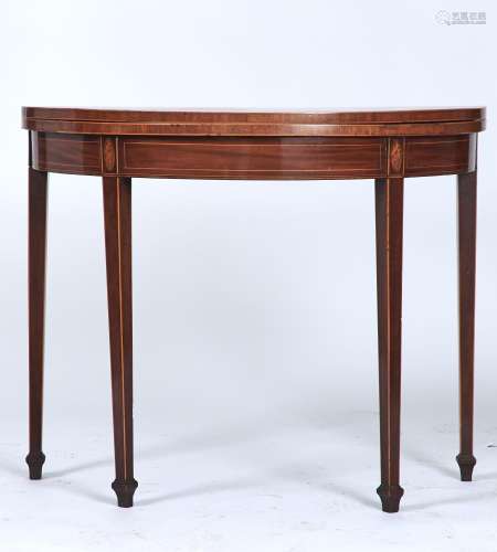A GEORGE III MAHOGANY CARD TABLE, C1800, THE D-SHAPED TOP INLAID WITH OVAL SHADED SHELL PATERA ON