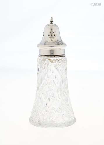 A GEORGE V SILVER MOUNTED CUT GLASS SUGAR CASTER AND A COVER, 17.5CM H, BY HENRY PERKINS & SONS,