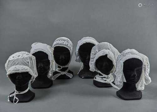SIX VARIOUS ANTIQUE LACE BONNETS, FRENCH, LATE 19TH/EARLY 20TH C Condition reportAs a lot in good