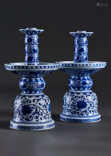 A PAIR OF CHINESE BLUE AND WHITE PRICKET CANDLESTICKS, 20TH C, 27.5CM H, CHENGHUA MARK WITHIN