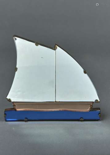 AN ART DECO GLASS SAILING SHIP NOVELY EASEL MIRROR, C1930, WITH BEVELLED SAILS, PINK HULL AND
