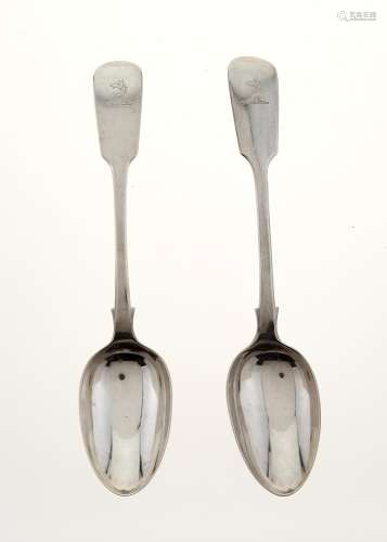 A PAIR OF VICTORIAN SILVER SERVING SPOONS, FIDDLE PATTERN, BY WILLIAM EATON, LONDON 1840, 5OZS