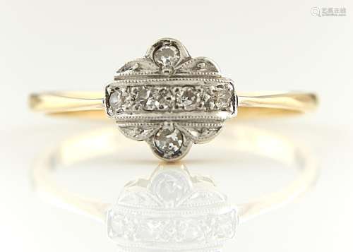 A DIAMOND CLUSTER RING, MILLEGRAIN SET, GOLD HOOP, FOREIGN CONTROL MARK AND MARKED 18CT PLAT, 1.