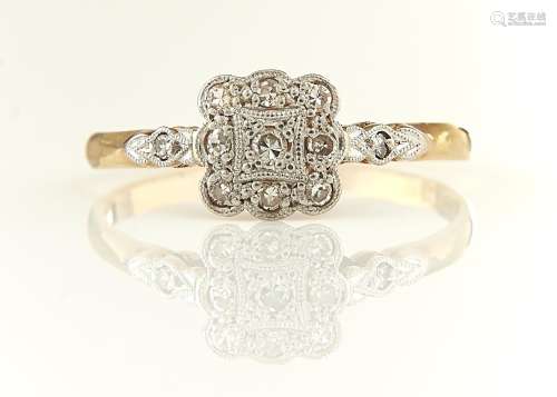 A DIAMOND CLUSTER RING, WITH DIAMOND SHOUDERS MILLEGRAIN SET, MARKS RUBBED, ...PLAT, 2G, SIZE Q½