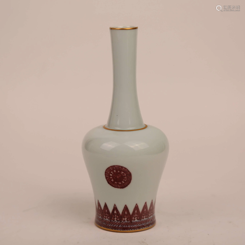 17th-century blue and white glazed red flask with long