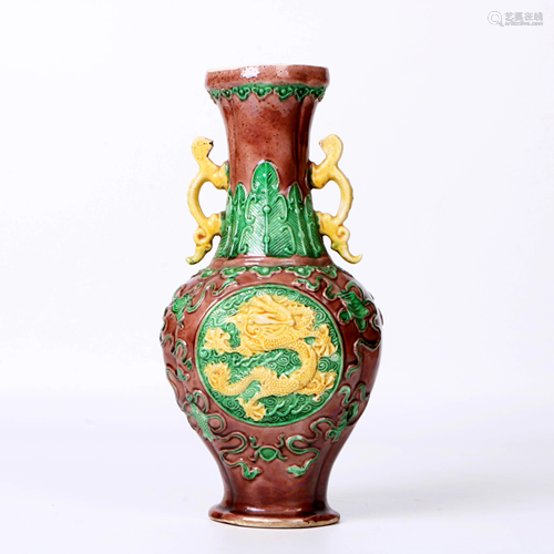 Nineteenth-century double ear bottle with dragon