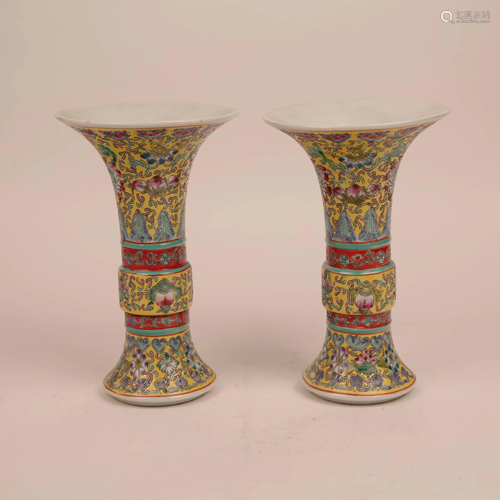 Eighteenth century Pastel Hua Gu A pair