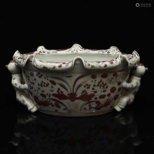 A Floral Boy Pattern Porcelain Vat