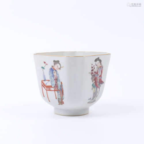 A Figures Pattern Porcelain Cup