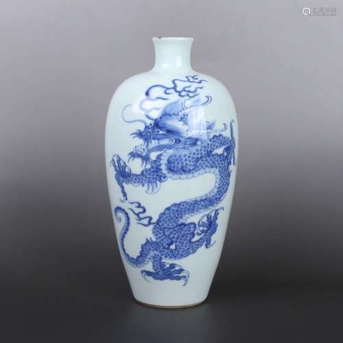 A Blue and White Dragon Pattern Porcelain Meiping