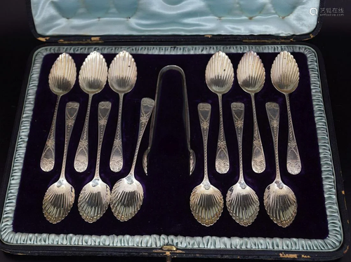 CASED SET OF 12 SILVER TEASPOONS