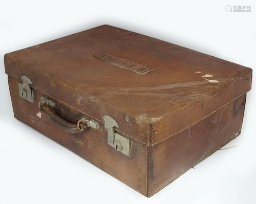 VINTAGE LEATHER SUITCASE