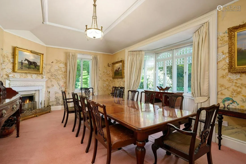 LARGE 19TH-CENTURY MAHOGANY DINING TABLE