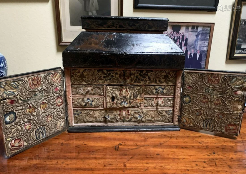 17TH-CENTURY STUMPWORK BOX