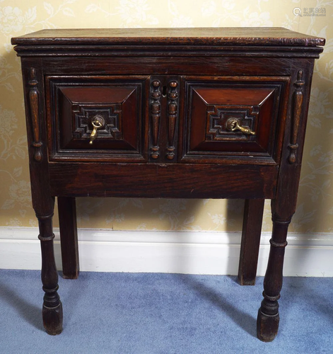 18TH-CENTURY OAK CABINET