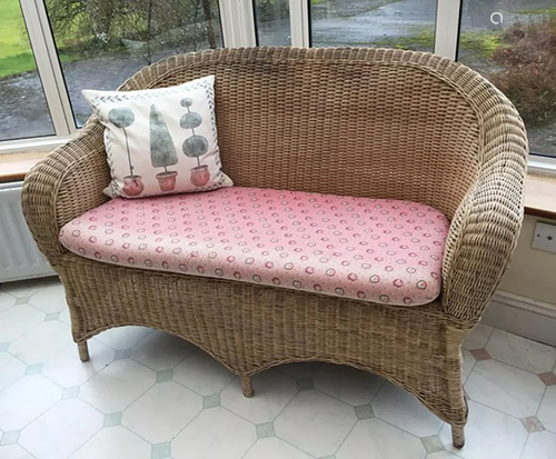 WICKERWORK SETTEE