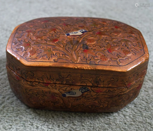 19TH-CENTURY LACQUERED PAPIER MACHE BOX