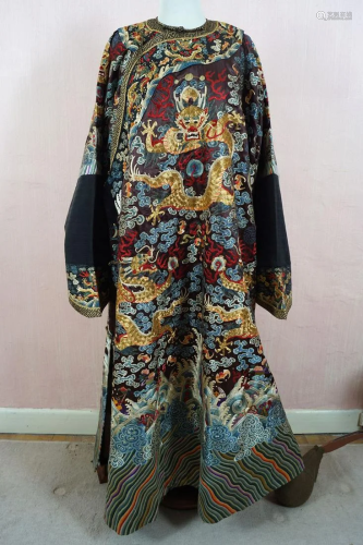 CHINESE QING IMPERIAL SILK GOWN