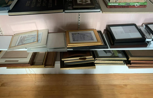 LARGE LOT OF PHOTO AND PICTURE FRAMES