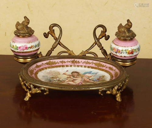 PARIS PORCELAIN AND ORMOLU PEN AND INK STAND