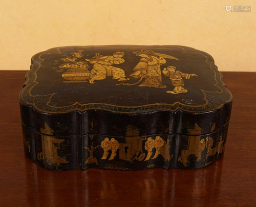 19TH-CENTURY JAPANESE TRINKET BOX