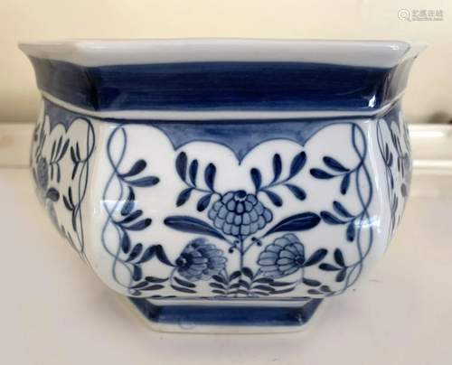 CHINESE BLUE AND WHITE BOWL