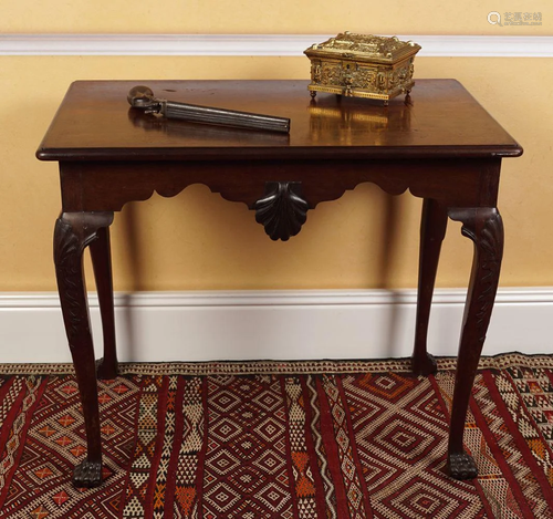 IRISH 18TH-CENTURY MAHOGANY TABLE