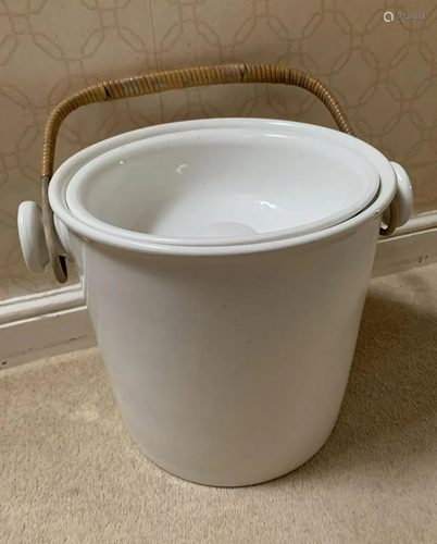 STAFFORDSHIRE POTTERY CHAMBER BUCKET