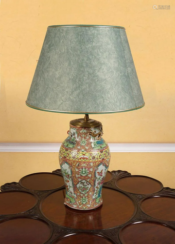 19TH-CENTURY CHINESE FAMILLE ROSE TABLE LAMP