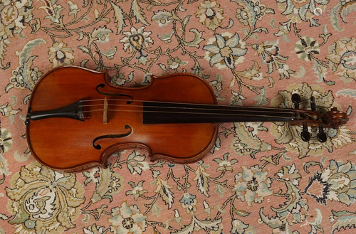 19TH-CENTURY FRENCH VIOLIN