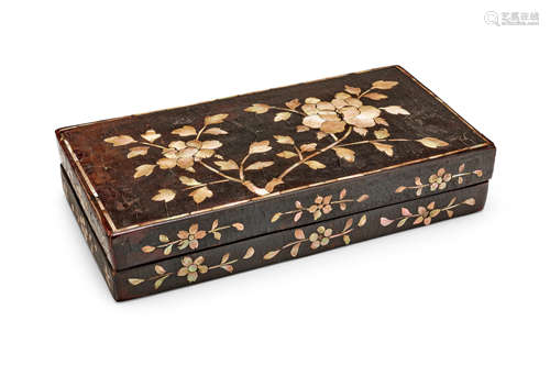 A Ming Mother-of-pearl-inlaid black lacquer rectangular box and cover 16th/17th century