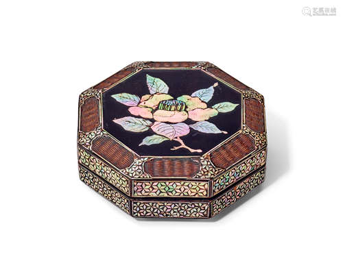 A Ming mother-of-pearl-inlaid black lacquer small octagonal box and cover 16/17th century