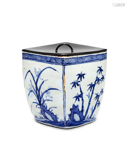 A rare blue and white deep tapering square 'four-seasons' vessel, mizusashi Wanli/Tianqi (1573-1627)