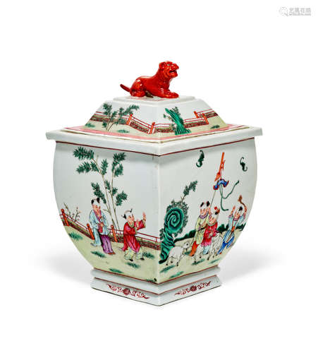 A Porcelain lidded jar with famille rose enamels Linzhi chengxiang mark, Republic Period