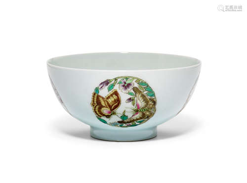 A small falangcai-enameled 'butterfly medallion' bowl Double-encircled underglaze-blue Yongzheng six-character mark, Late Qing Dynasty/early Republic period (1900-1916)