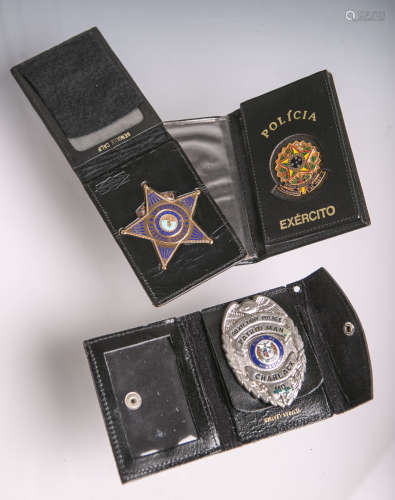 Konvolut von 3 Polizeiausweisen, bestehend aus: 1x Deputy Sheriff, Alexandria, Virginia (USA), 1x