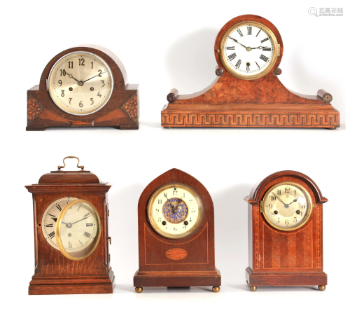 A SELECTION OF FIVE EARLY 20TH CENTURY MANTEL CLOCKS in