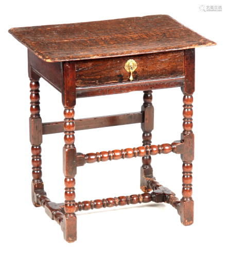 A LATE 17TH CENTURY OAK SIDE TABLE OF SMALL SIZE having