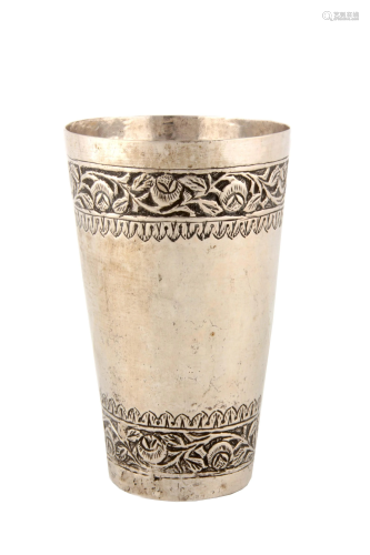 AN 18TH/19TH CENTURY EASTERN SILVER MUG decorated with