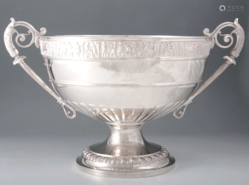 A LARGE GOOD QUALITY VICTORIAN SILVER PUNCH BOWL