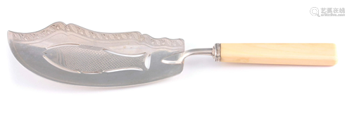 A GEORGE IV SILVER AND IVORY FISH SLICE, the blade