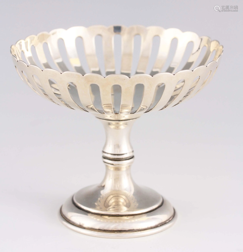 A GEORGE V SILVER PEDESTAL SWEETMEAT DISH with pierced