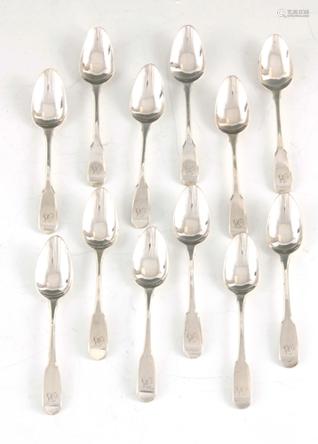 A GEORGE III SET OF TWELVE FIDDLE PATTERN TEASPOONS